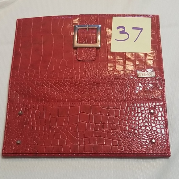 Red miche shell - Picture 2 of 2